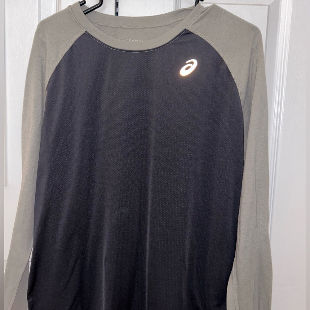 Asics Long-Sleeve Shirt